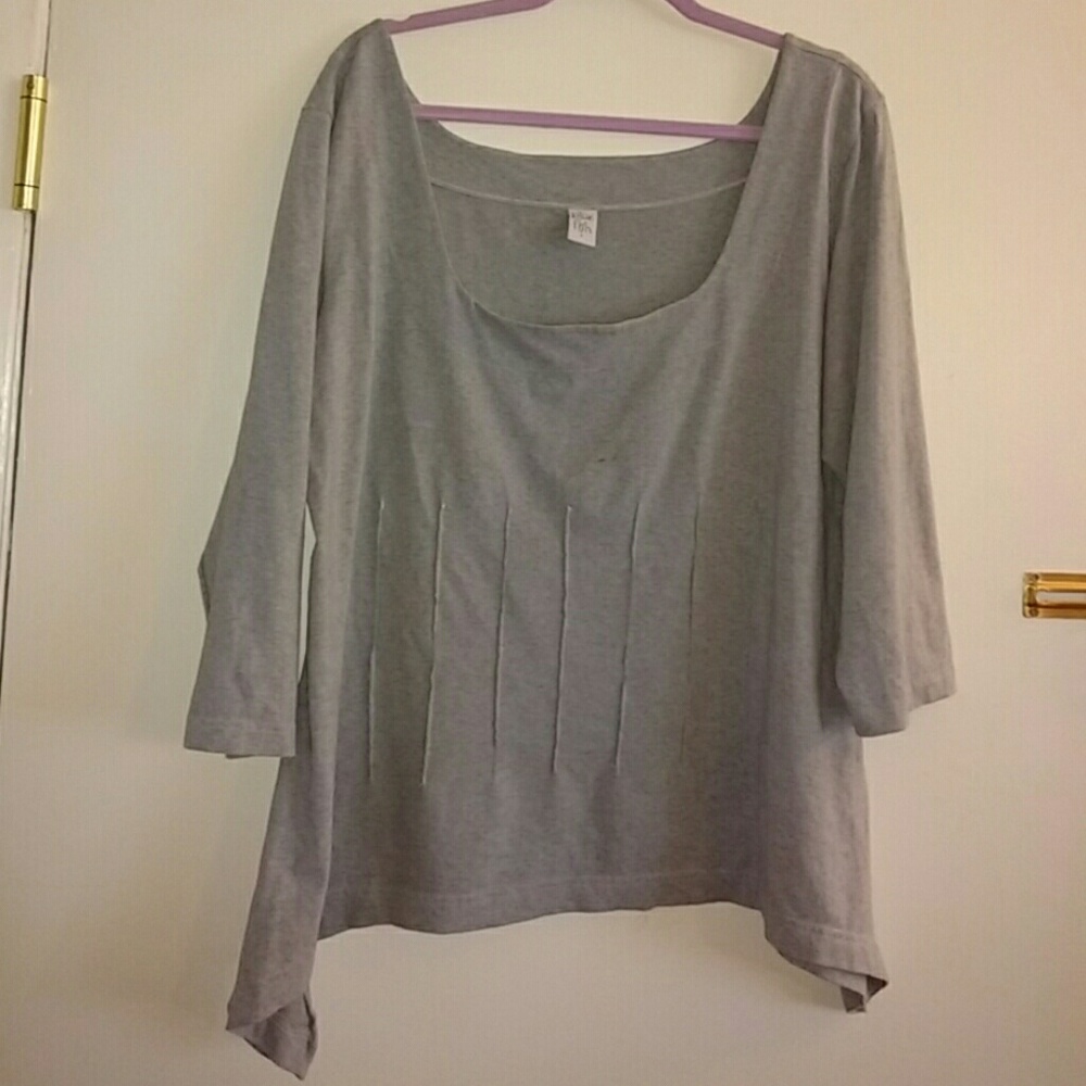 Blue fish Light Grey 3/4 sleeve top.USA made