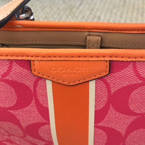 Pink and orange purse. - Picture 2 of 4