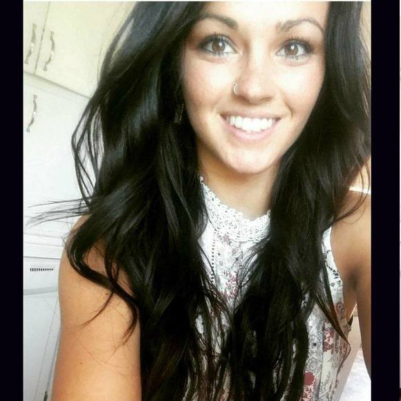 Meet your Posher, Aryona - Picture 1 of 1