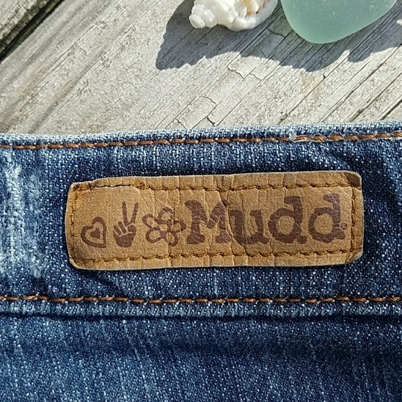 Mudd shorts  FREE 😊😊 with $30.00 purchase - Picture 4 of 4