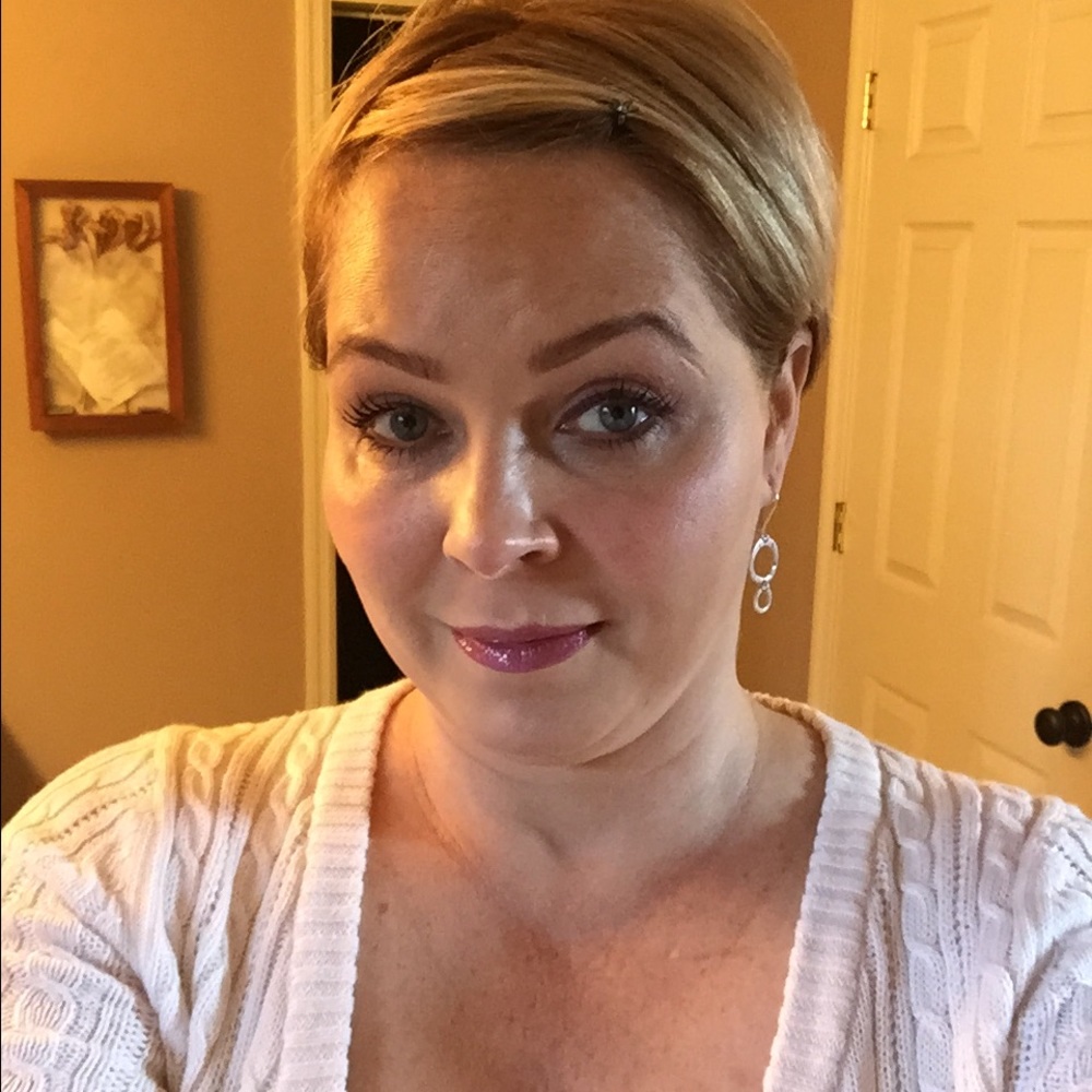 Meet your Posher, Marissa