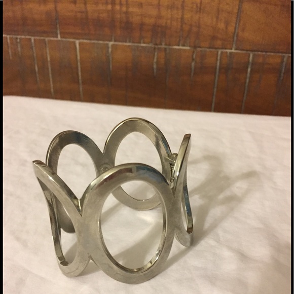 Silver bangle - Picture 2 of 2