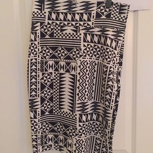 EUC S Lularoe Cassie Skirt