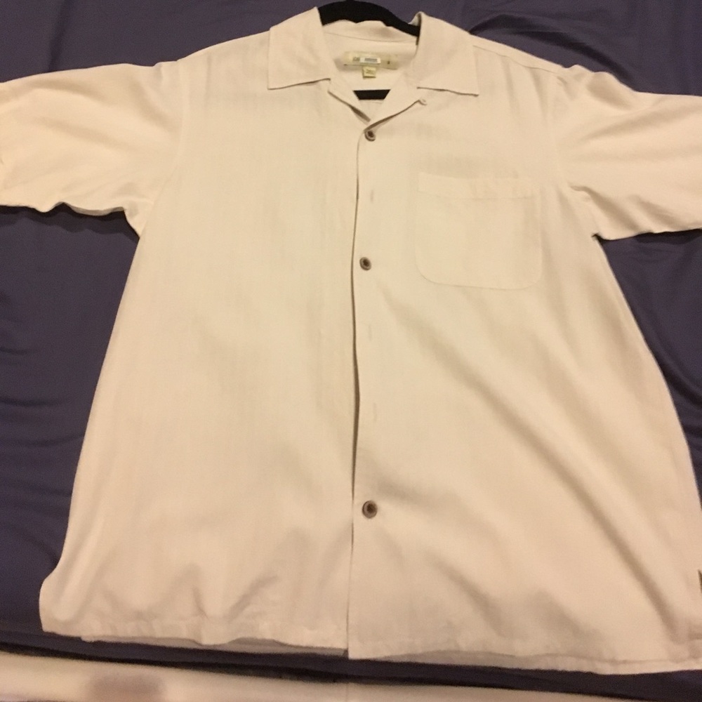 Medium 100% silk button down short sleeve
