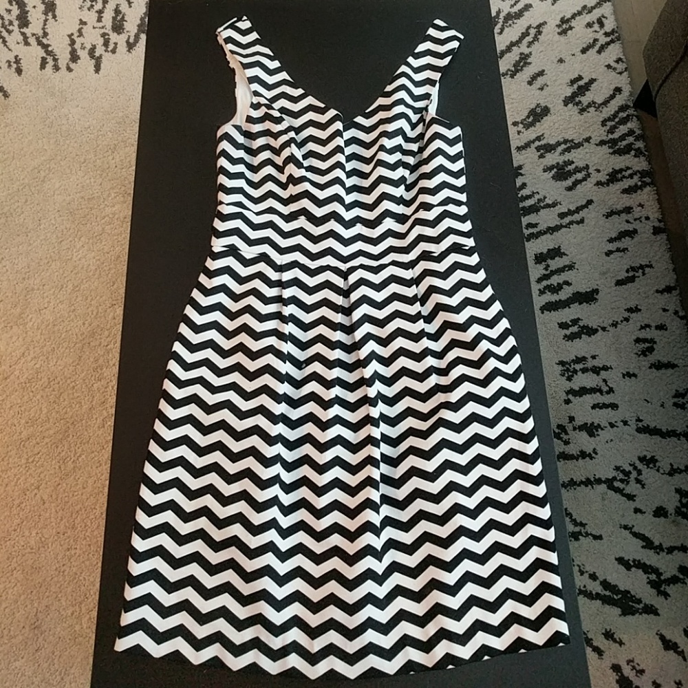 Chevron dress - White House Black Market