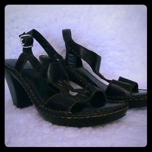 NWOT B.O.C Born concept black high heel sandle
