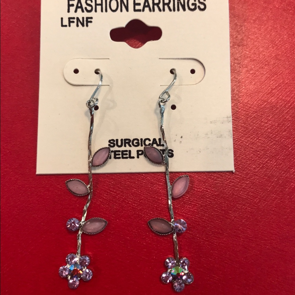 Flower drop earrings