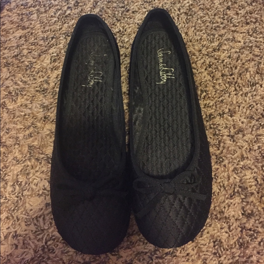 San & Libby black quilted flats