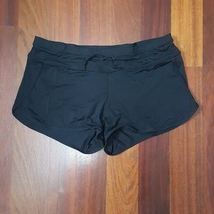 Athleta Kata Swim Short in black