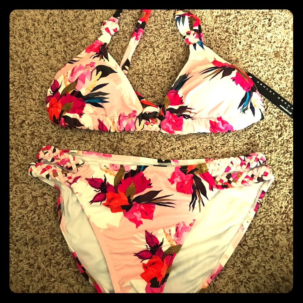 Ashley Graham brand new 2 piece bathing suit!