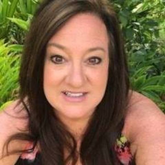 Meet your Posher, Chelle - Picture 1 of 1