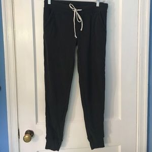 ALTERNATIVE Joggers