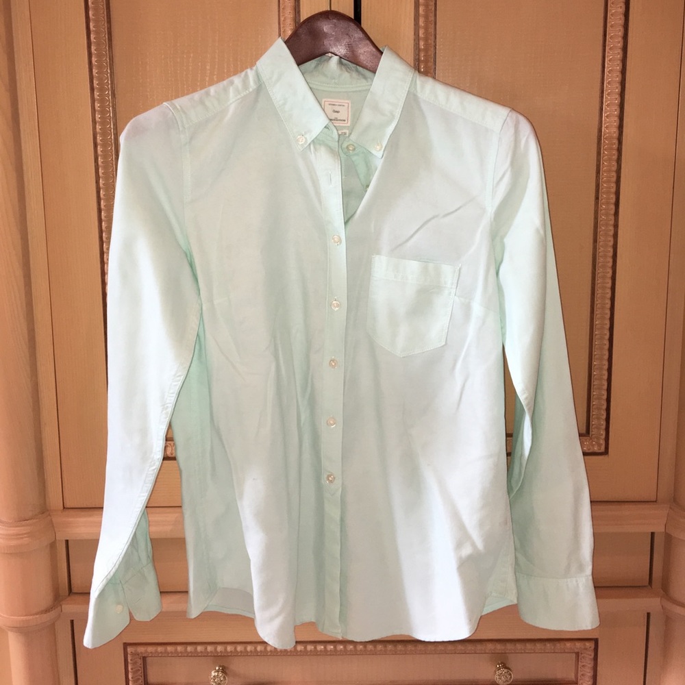 GAP button down