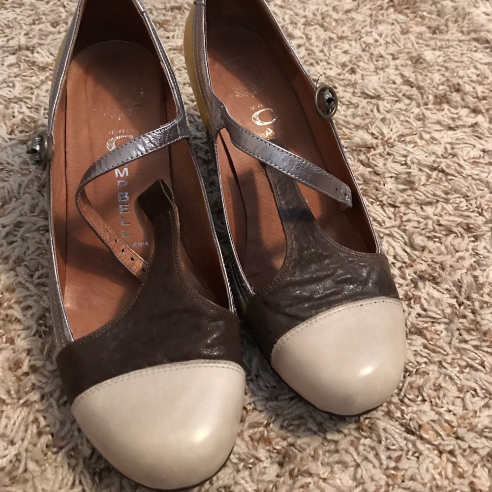 Shoes - Picture 2 of 4