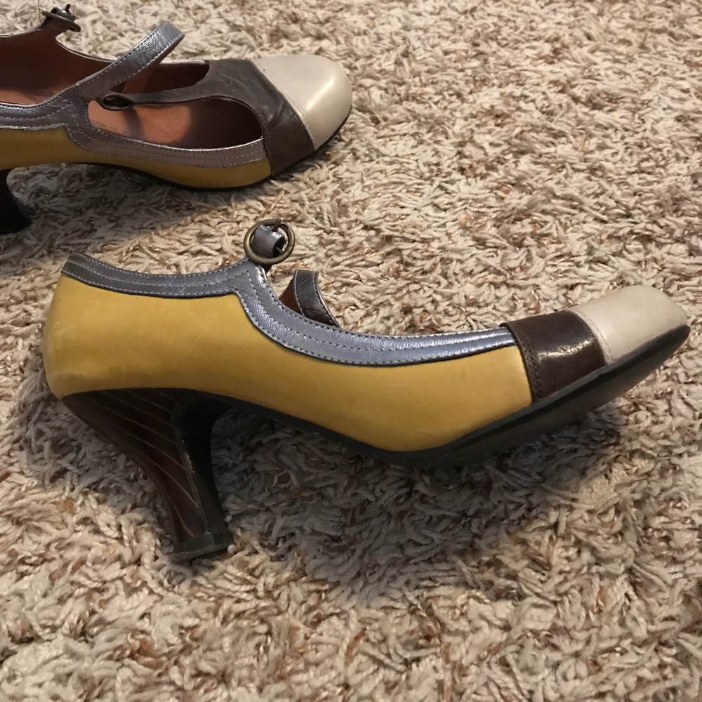 Shoes - Picture 4 of 4