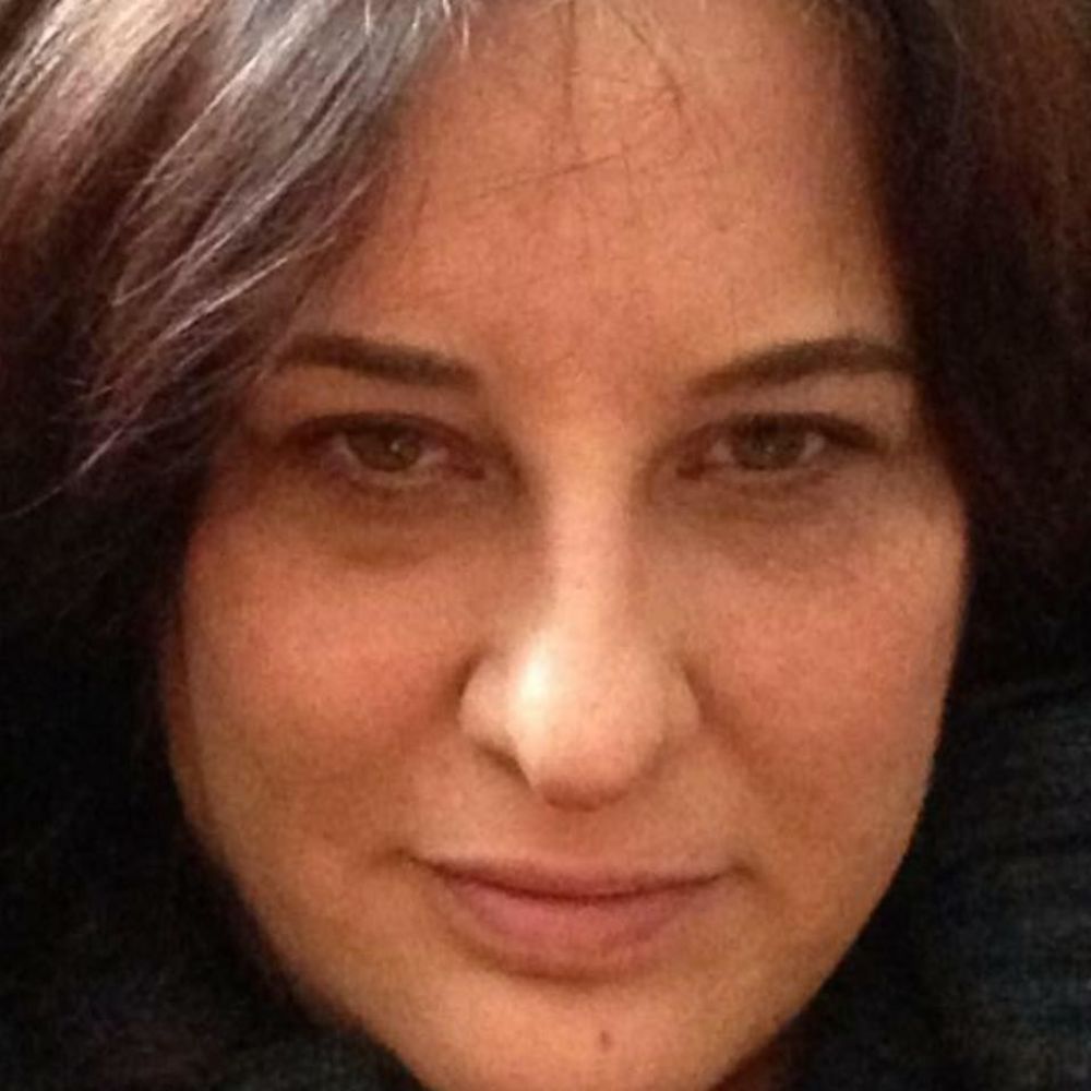 Meet your Posher, Leila