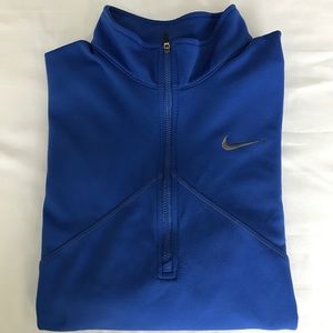 Nike Women's Dri fit pull over.  Great condition.