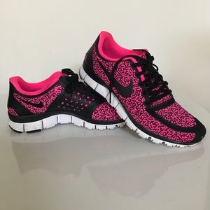 Nike Womens Free 5.0 V4 Black Hyper Pink