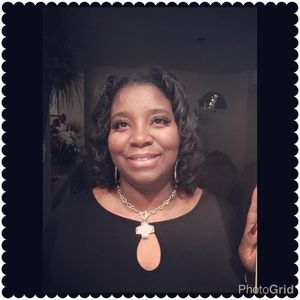 Meet your Posher, Clenetra