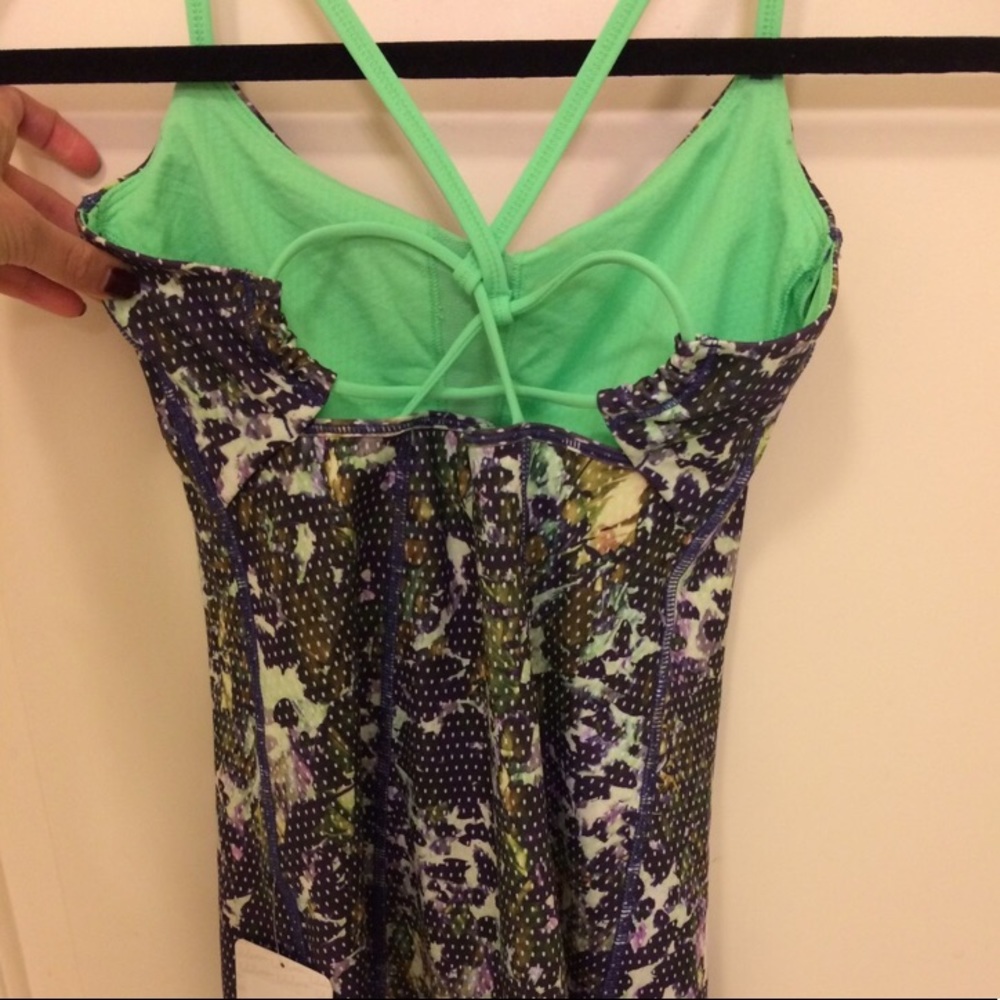 BNWT lululemon atletica dancing warrior tank sz 4 - Picture 3 of 3