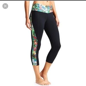 Athleta tropical revelation Capri