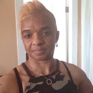 Meet your Posher, Angelita