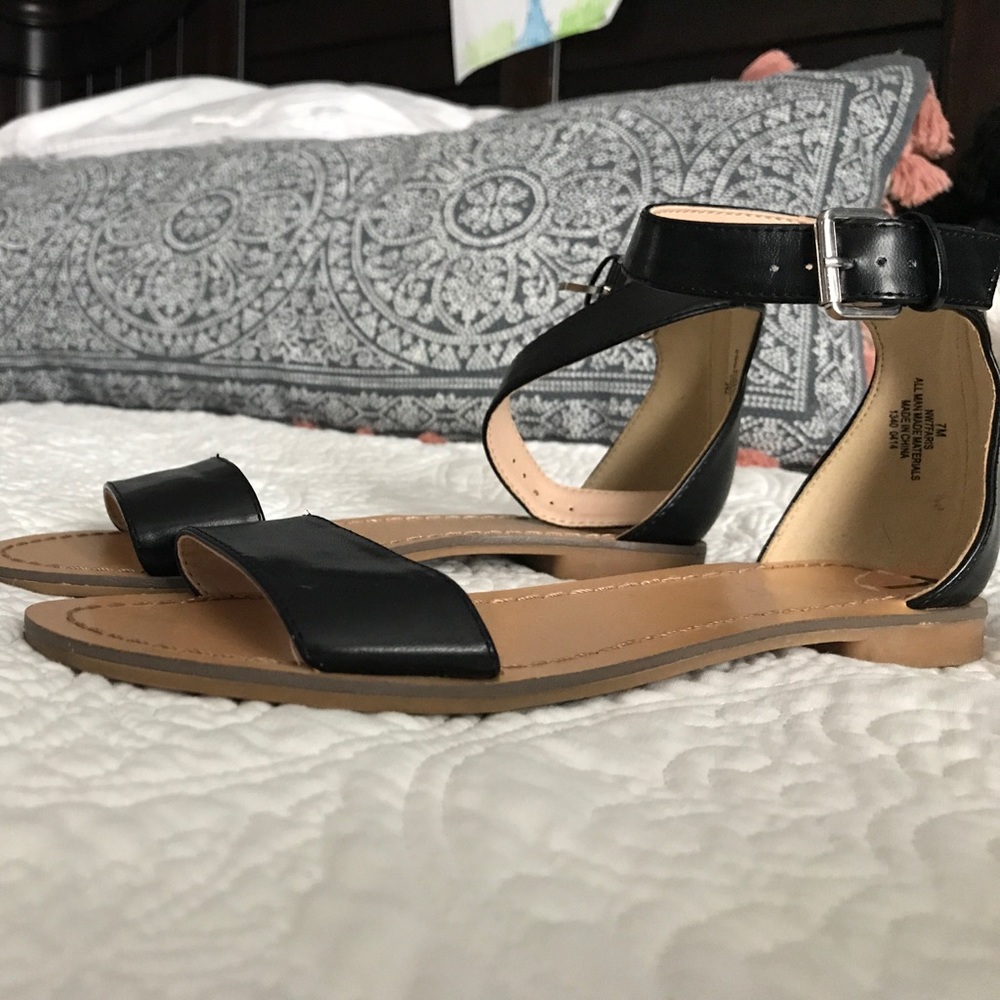 Black sandals. Size 7. Worn twice. Like new