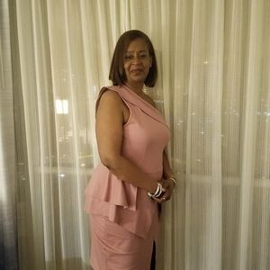 Meet your Posher, Carlotta