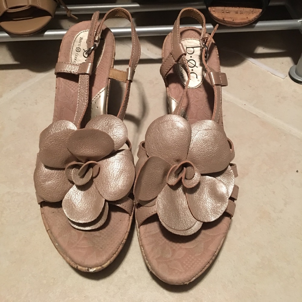 Born Concept Shoes Size 9. Gently worn