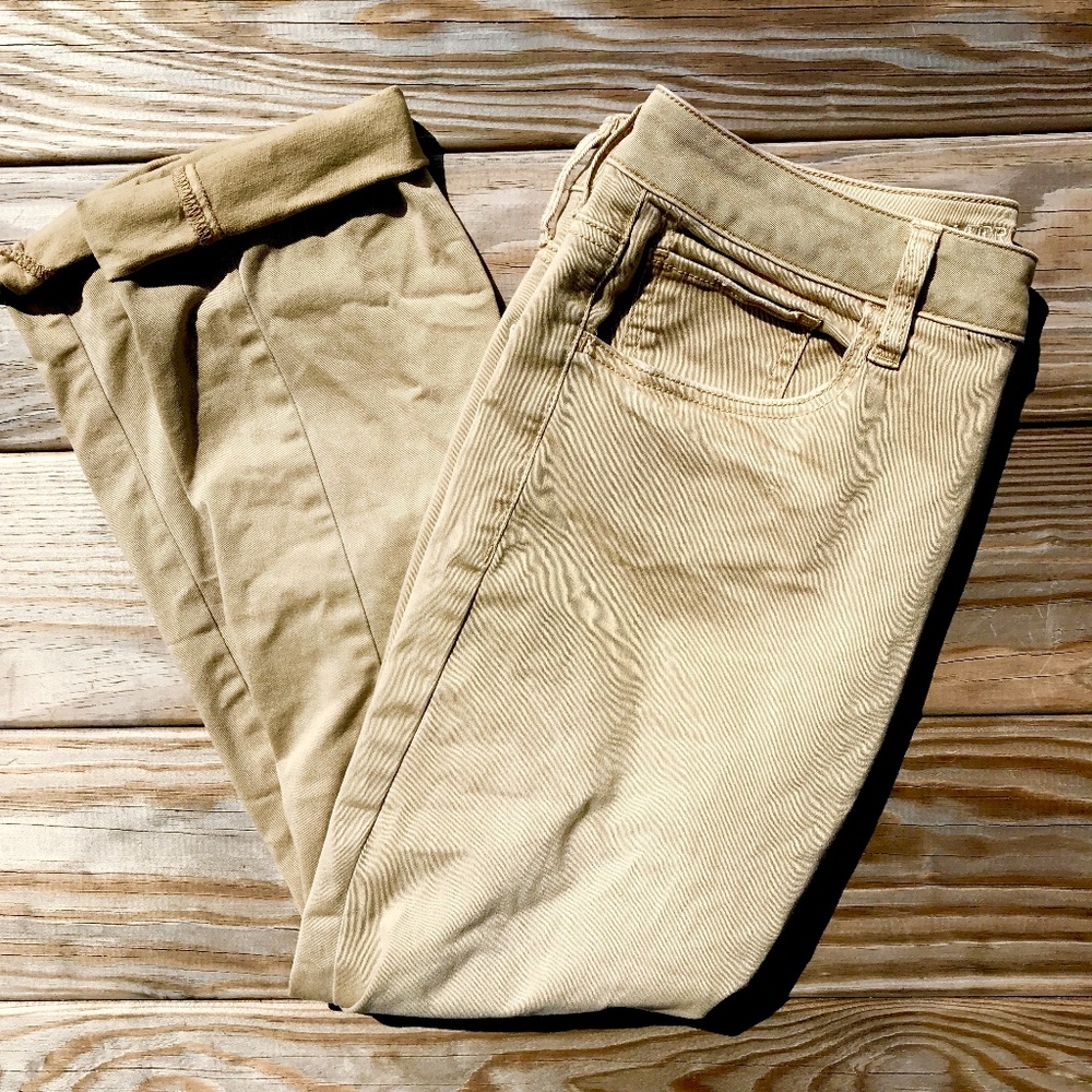 American Eagle Tomgirl Khakis