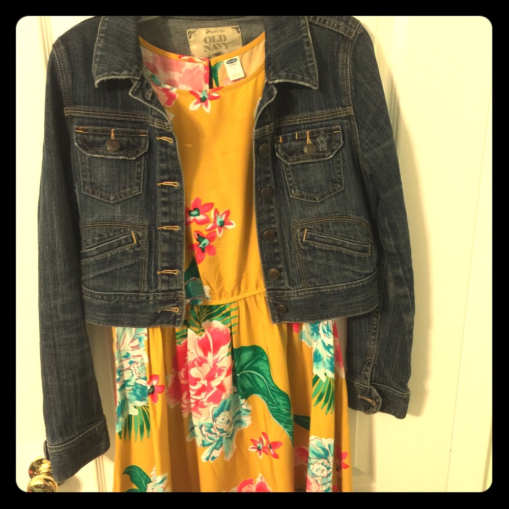 Cropped distressed jean jacket