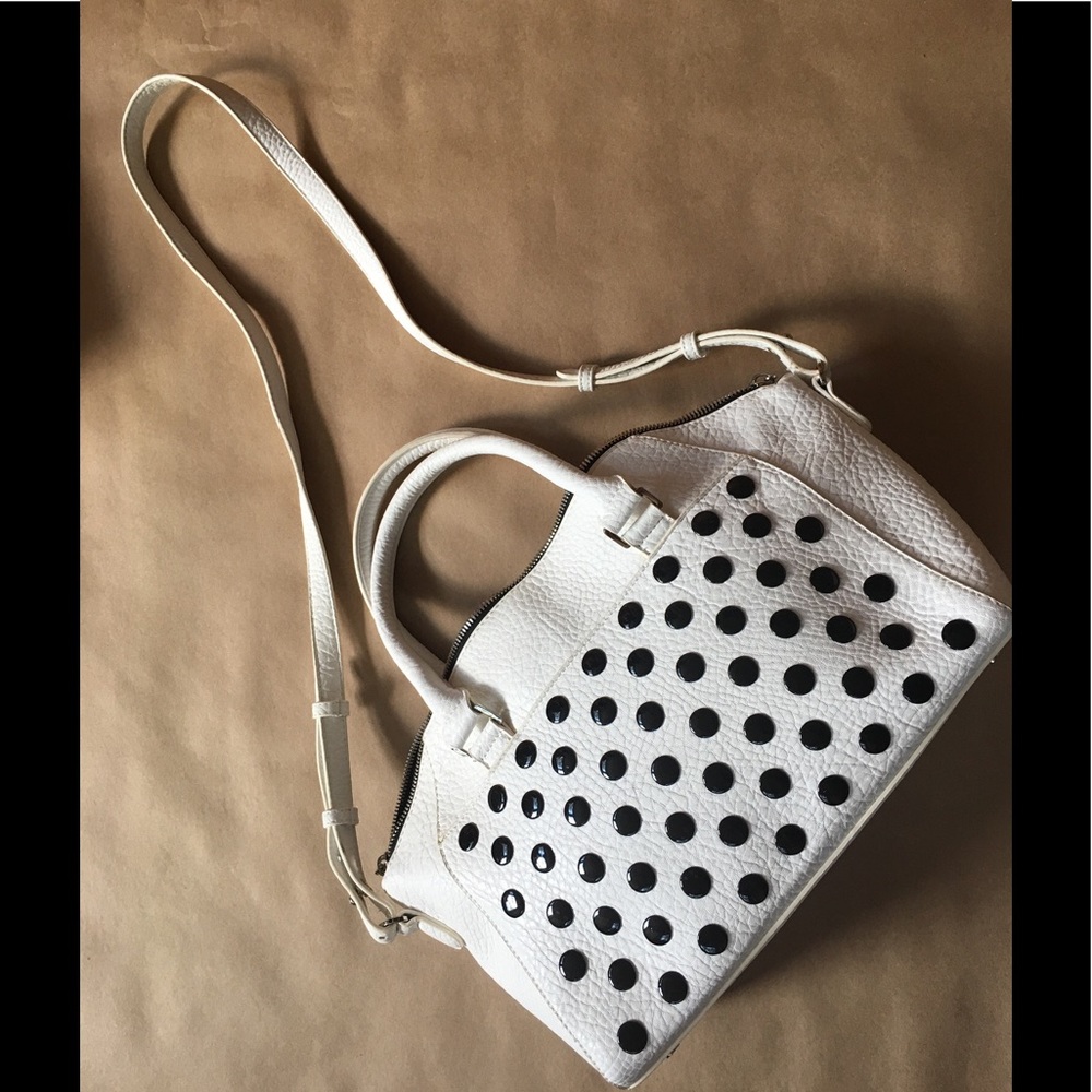 Kensie White Arm Candy Bag