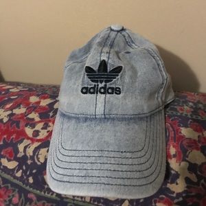 Light wash jean baseball cap