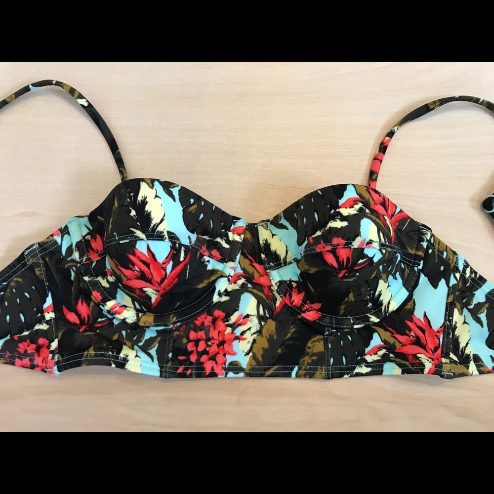 Printed bathing suit top