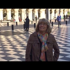 Meet your Posher, Carole