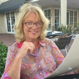 Meet your Posher, Debbie