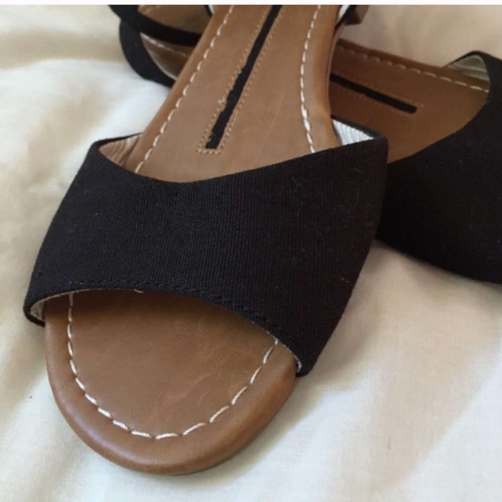 Black canvas cross ankle strap sandal - Picture 2 of 2