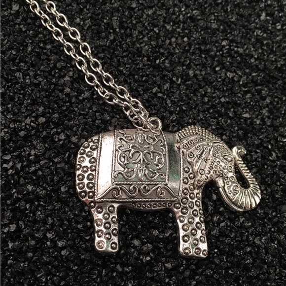 Elephant Sweater Necklace - Picture 3 of 5