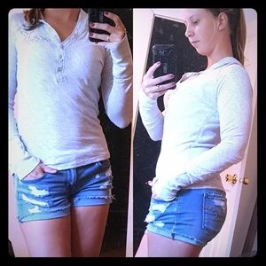 A&E  long sleeve shirt