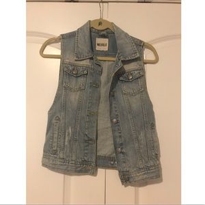 Jean Vest