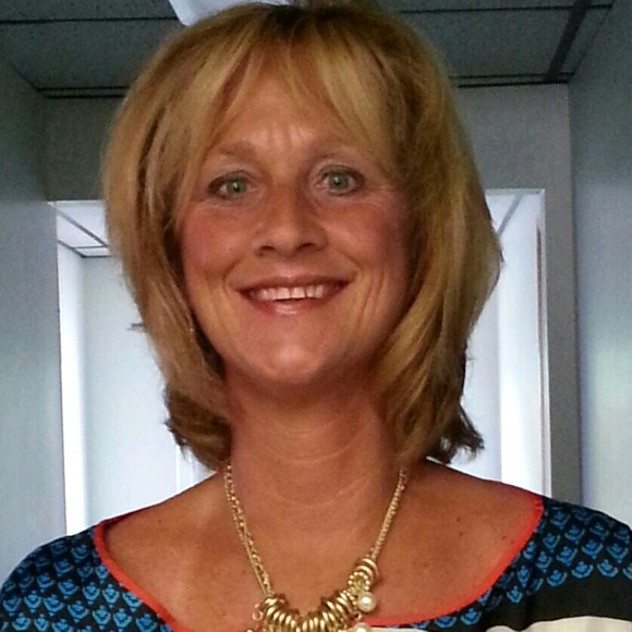 Meet your Posher, Candace - Picture 1 of 1