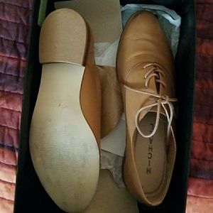 Shoes size 6.5 Tan Lace Up Oxford