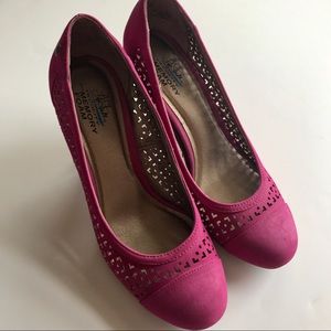Pink Lifestride heels