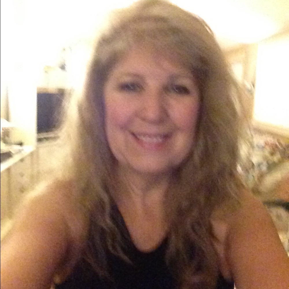 Meet your Posher, Leslie