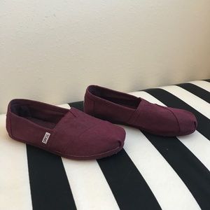 Toms