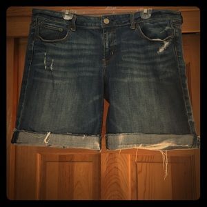 American Eagle Bermuda shorts