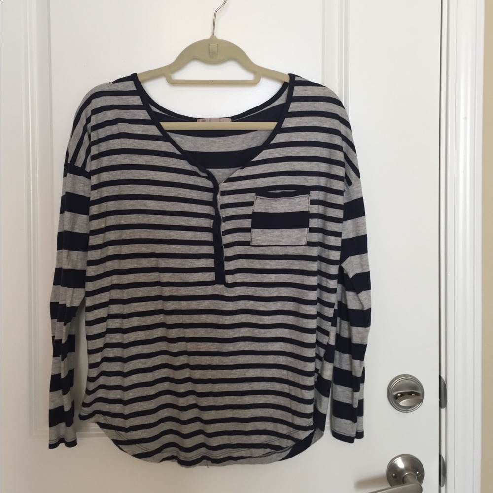 Three-quarter sleeve shirt