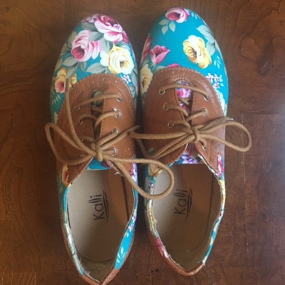 Floral oxfords size 6 - Picture 4 of 4