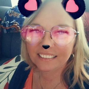 Meet your Posher, Denise