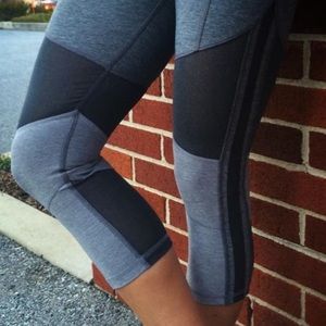 LULULEMON mesh with me Crop Sz 6